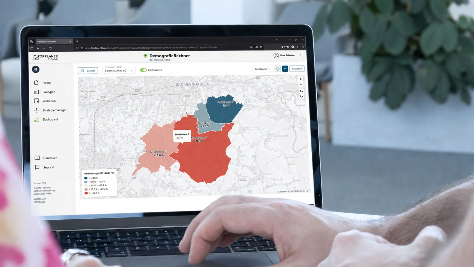Screenshot des DemografieRechners: Karte mit Bevölkerungsveränderung 2025 bis 2045 nach Modellzonen