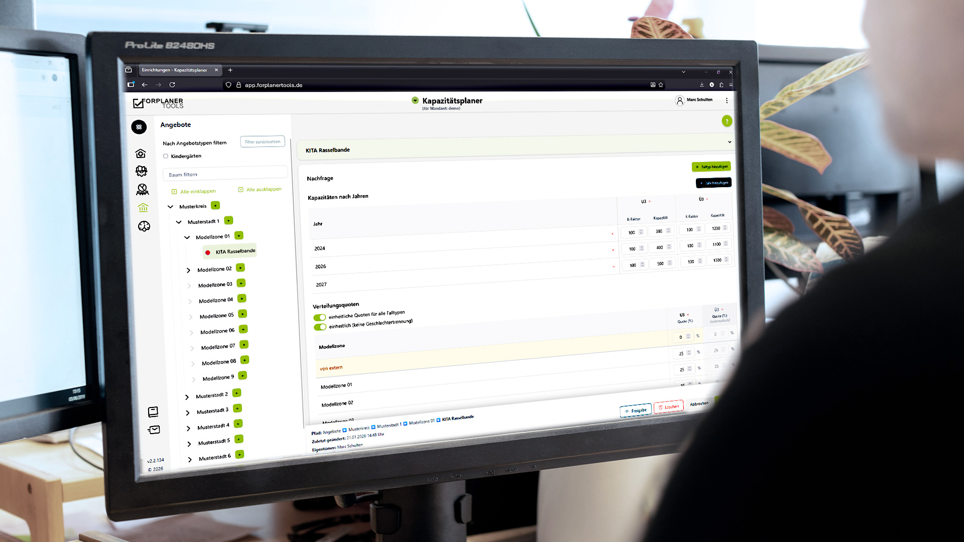 Screenshot des Tools KapazitätsPlaner der zeigt wie Angebote abgebildet und geplant werden.